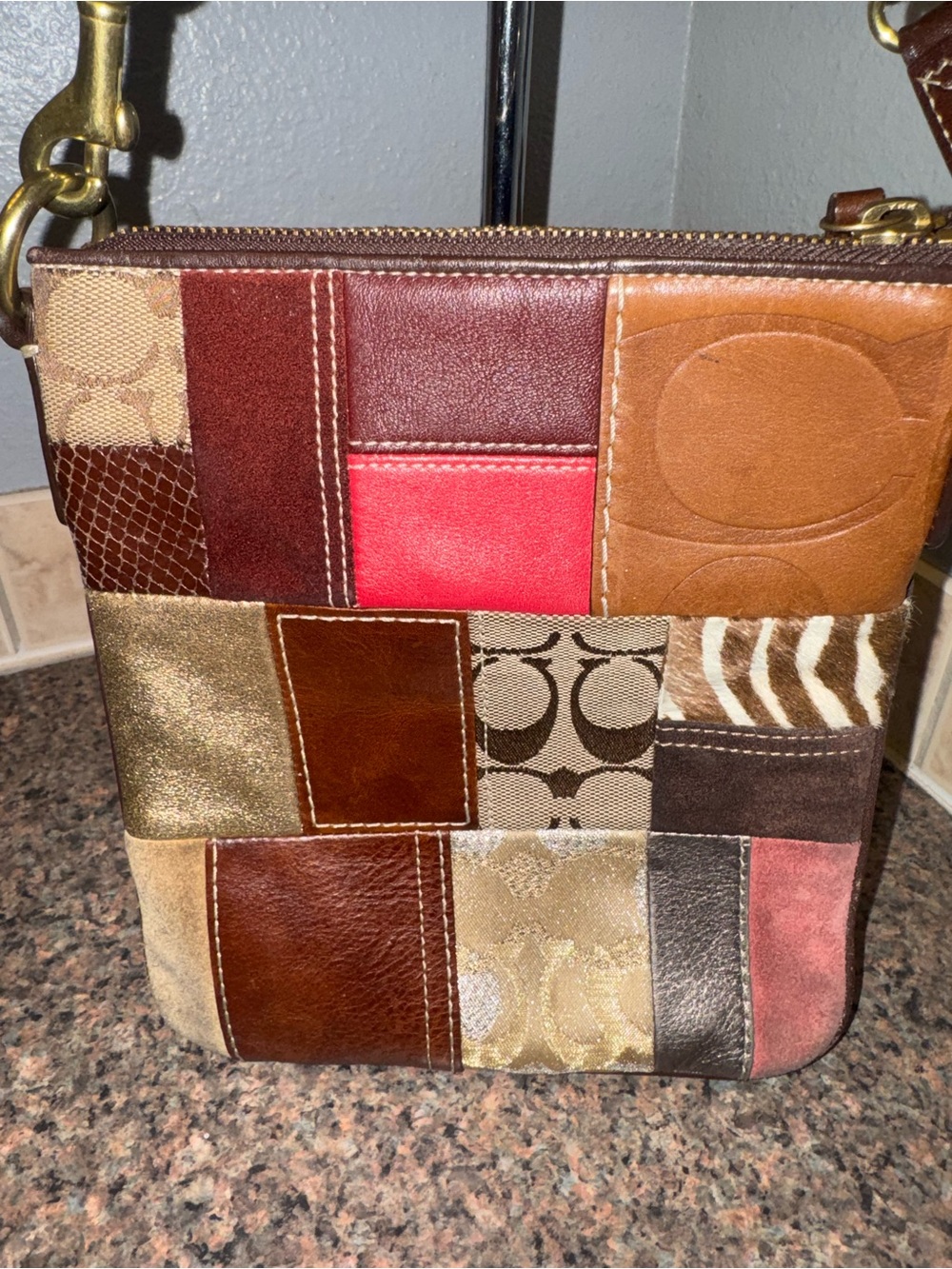 Coach Patchwork vintage Y2K (2006) Crossbody Swingpack EUC - Picture 3 of 5